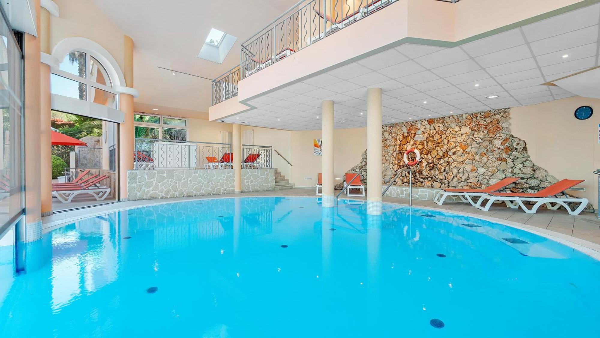 Residence Les Tourelles Сен Максим Екстериор снимка