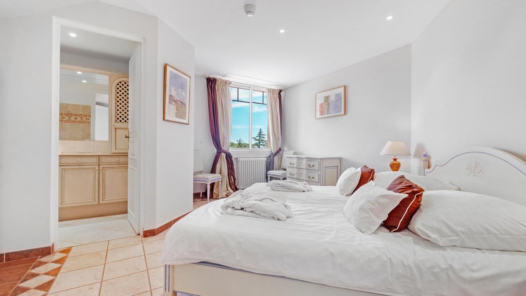 Residence Les Tourelles Сен Максим Екстериор снимка