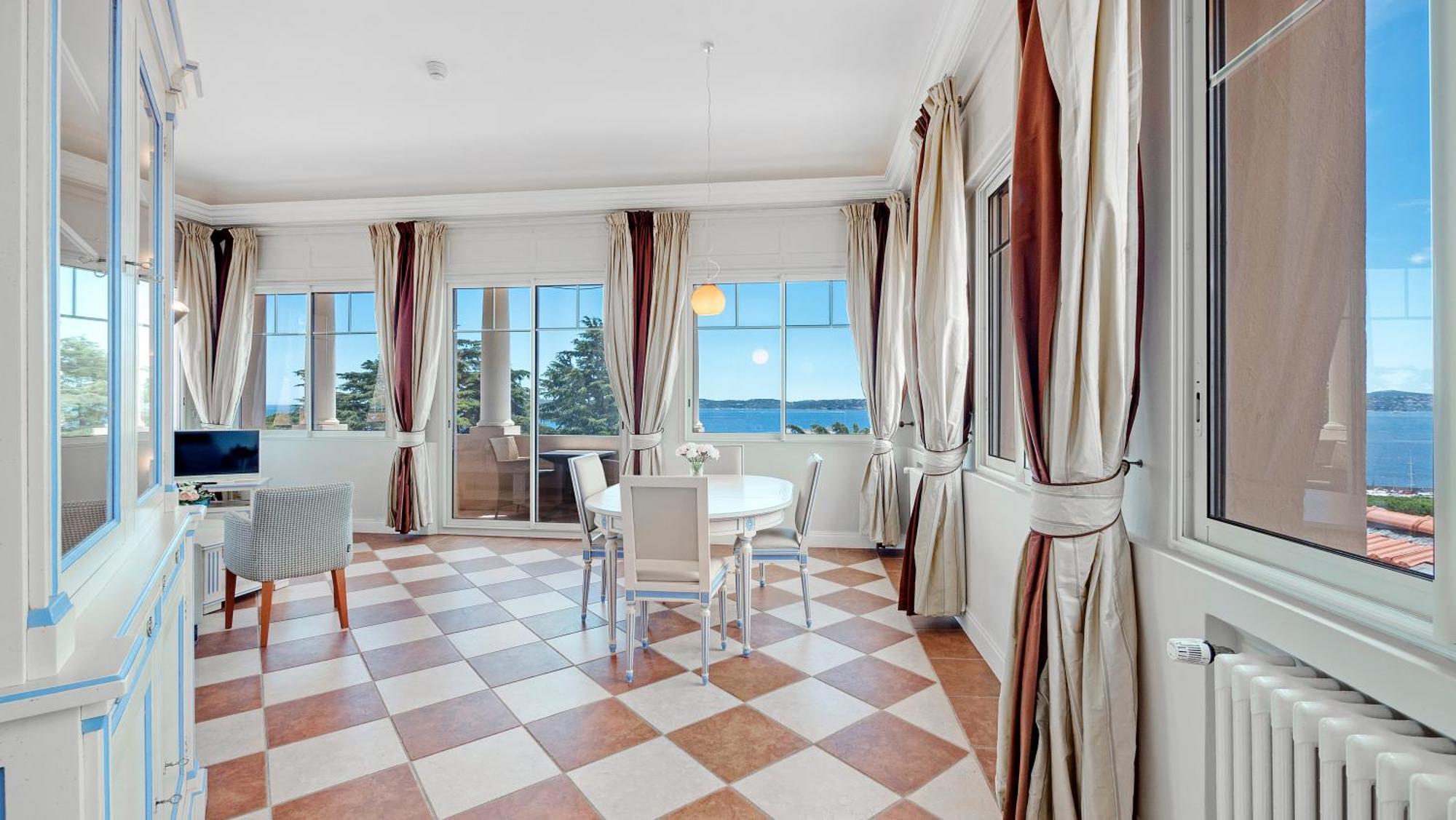 Residence Les Tourelles Сен Максим Екстериор снимка